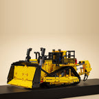 Mould King 15084 remote controlled large track bulldozer building set — photo 2 of 3