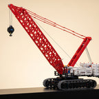 Mould King 17046 remote controlled lattice boom crawler crane building set — photo 2 of 4