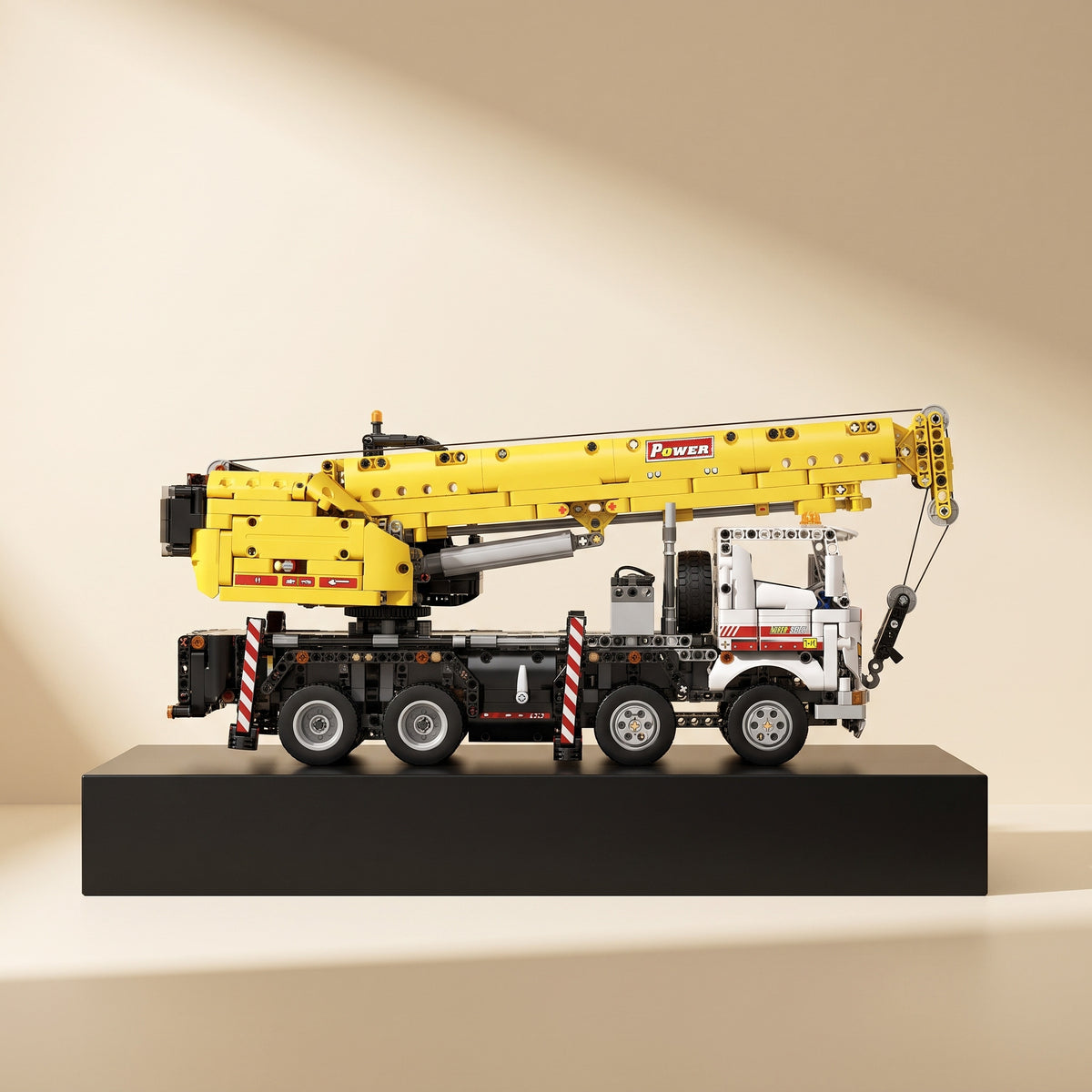 Reobrix 22007 multi-function crane truck building set — photo 2 of 3