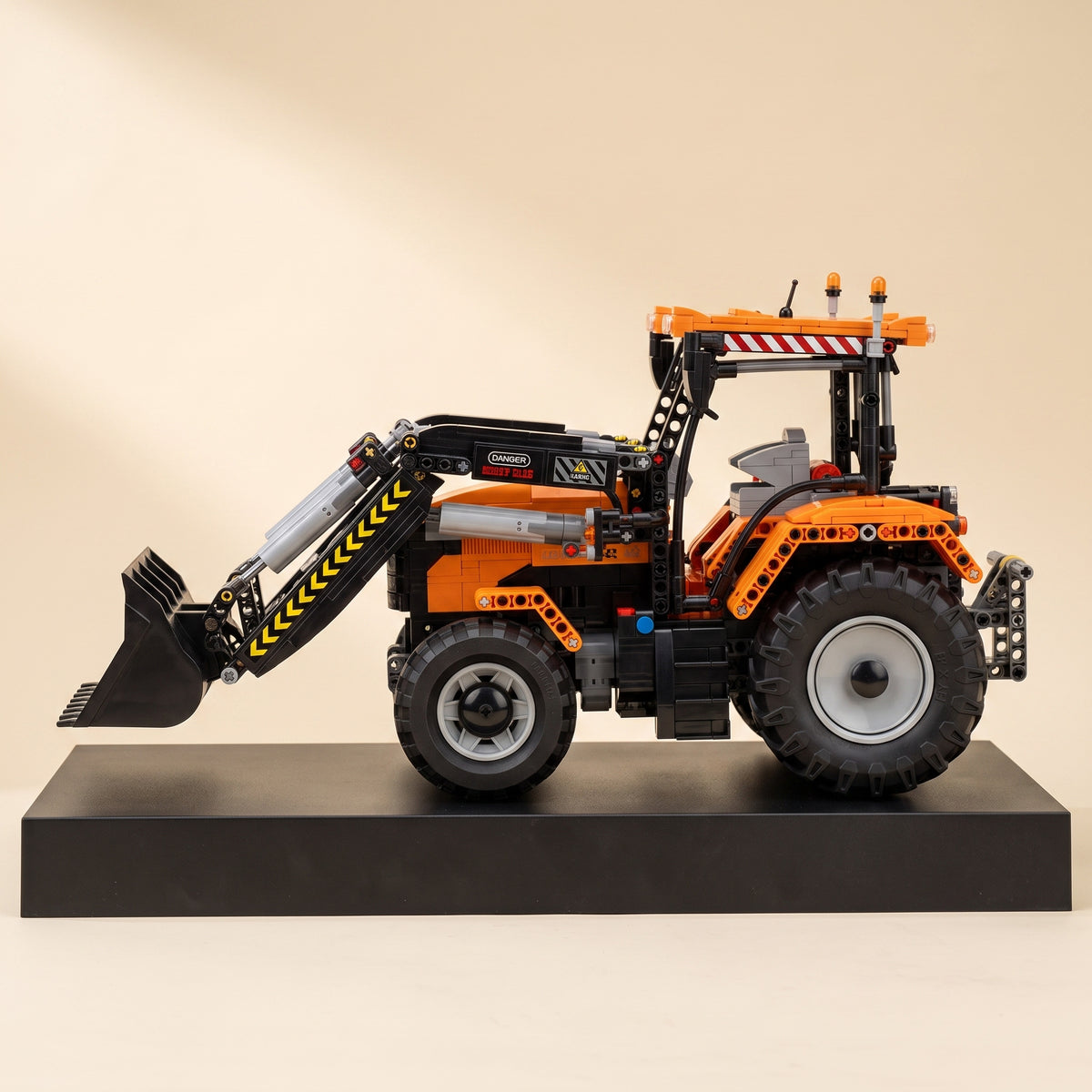 Reobrix 22024 loader tractor building set — photo 2 of 3