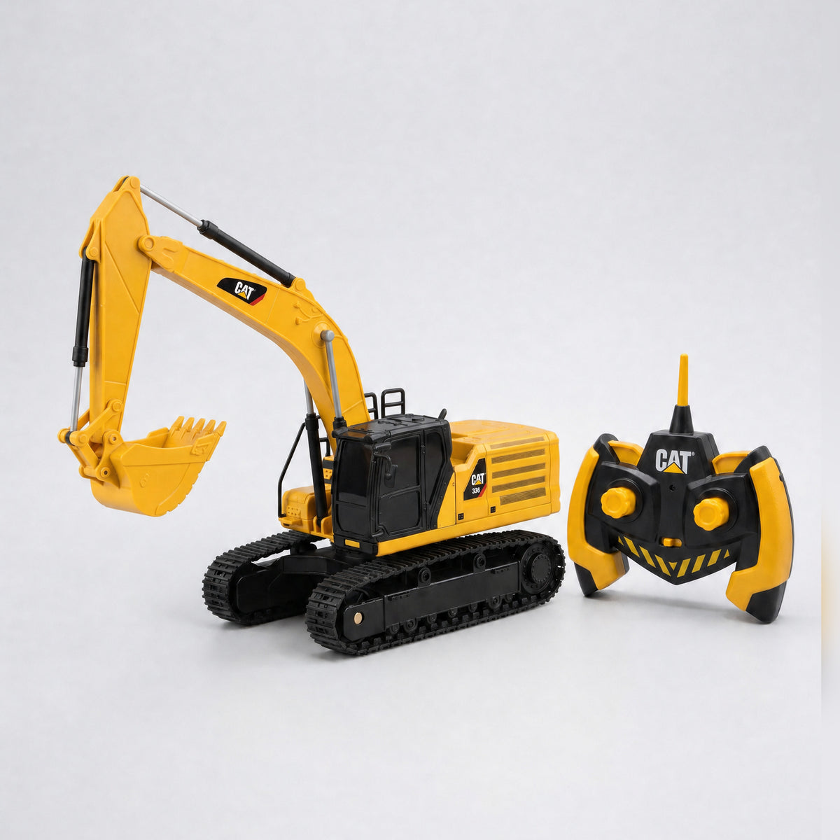 CAT 336 excavator 1:35 RC — photo 2 of 8