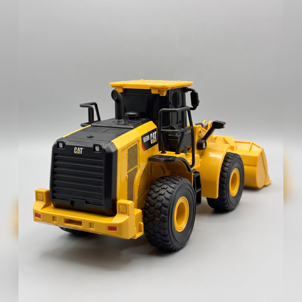 CAT 950M wheel loader 1:35 RC — photo 4 of 8