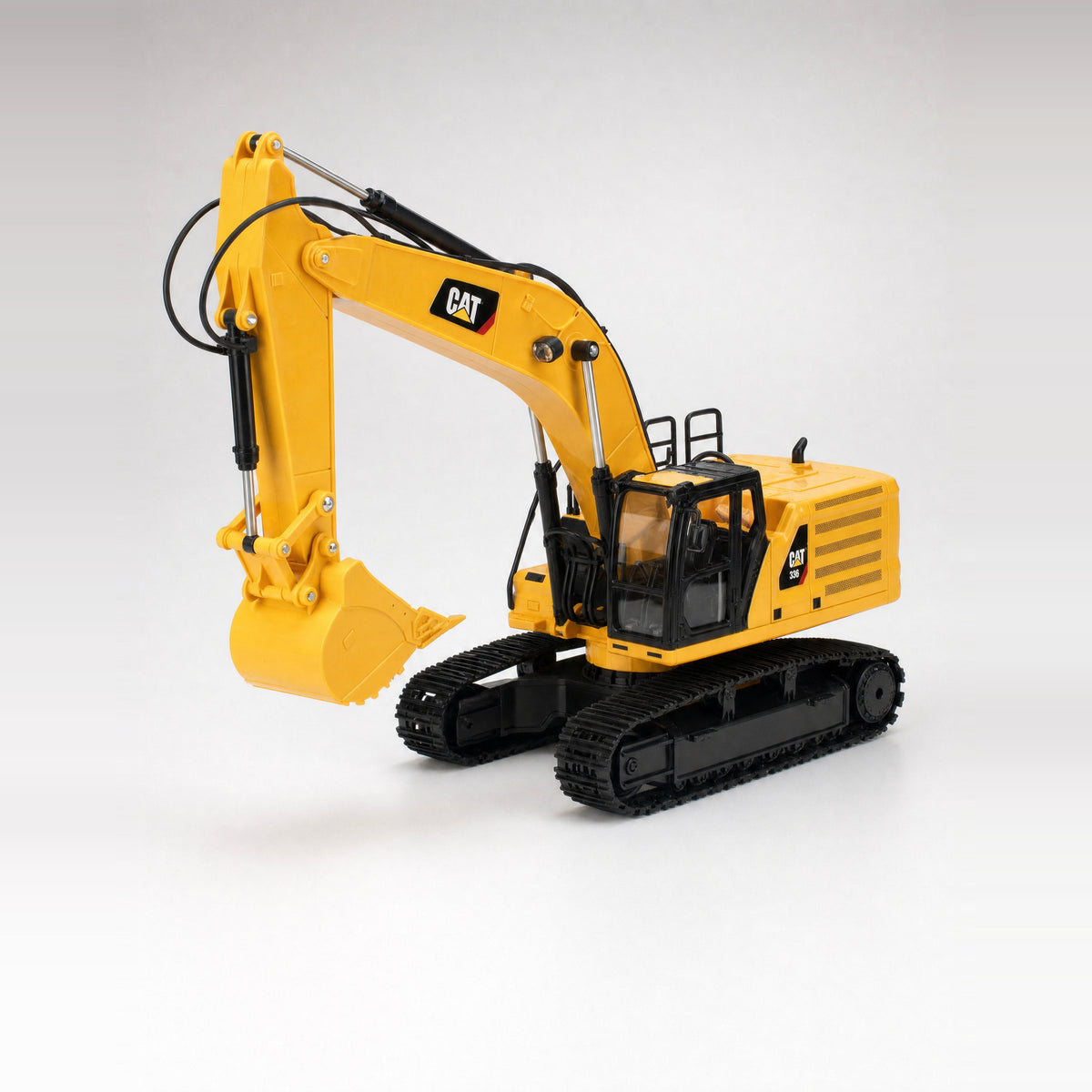 CAT 336 excavator 1:24 RC — side view, boom extended