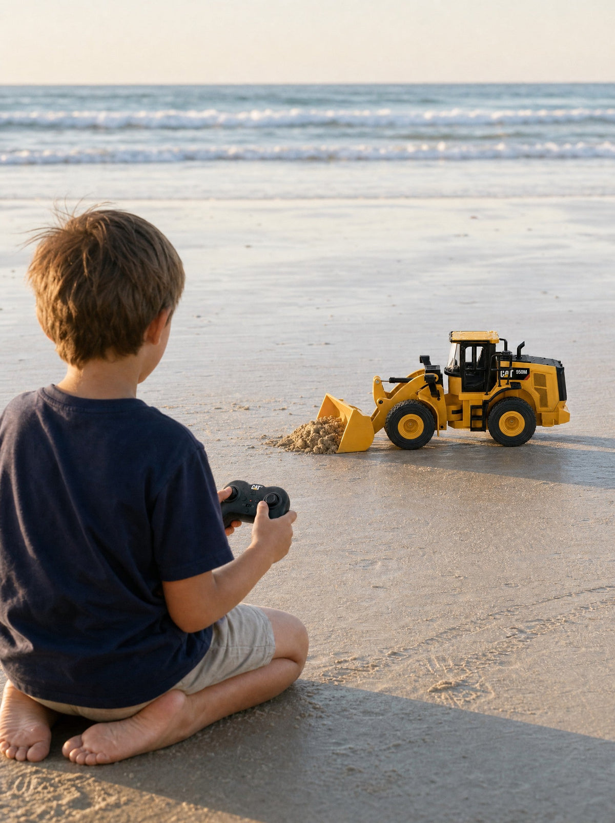 CAT 950M wheel loader 1:24 RC — photo 7 of 9