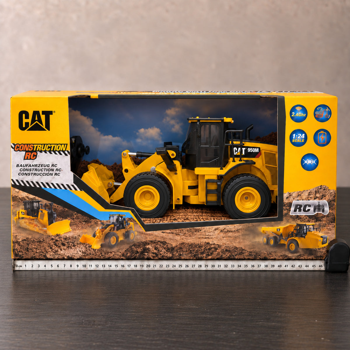 CAT 950M wheel loader 1:24 RC — photo 8 of 9