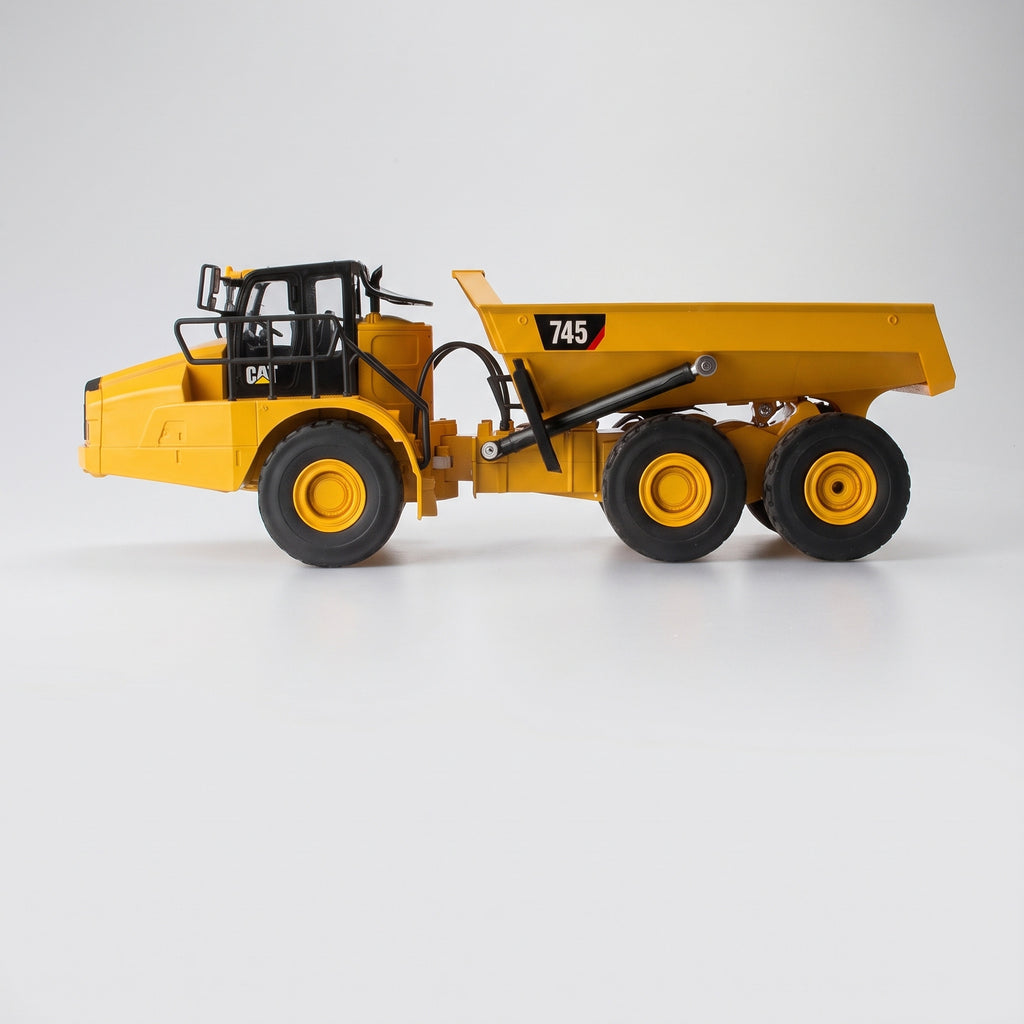 CAT 745 articulated truck 1:24 RC — photo 4 of 6