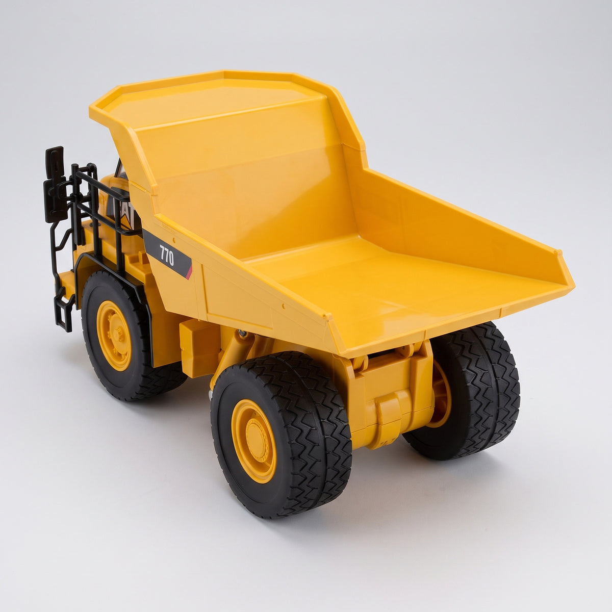 CAT 770 mining truck 1:24 RC — photo 5 of 7