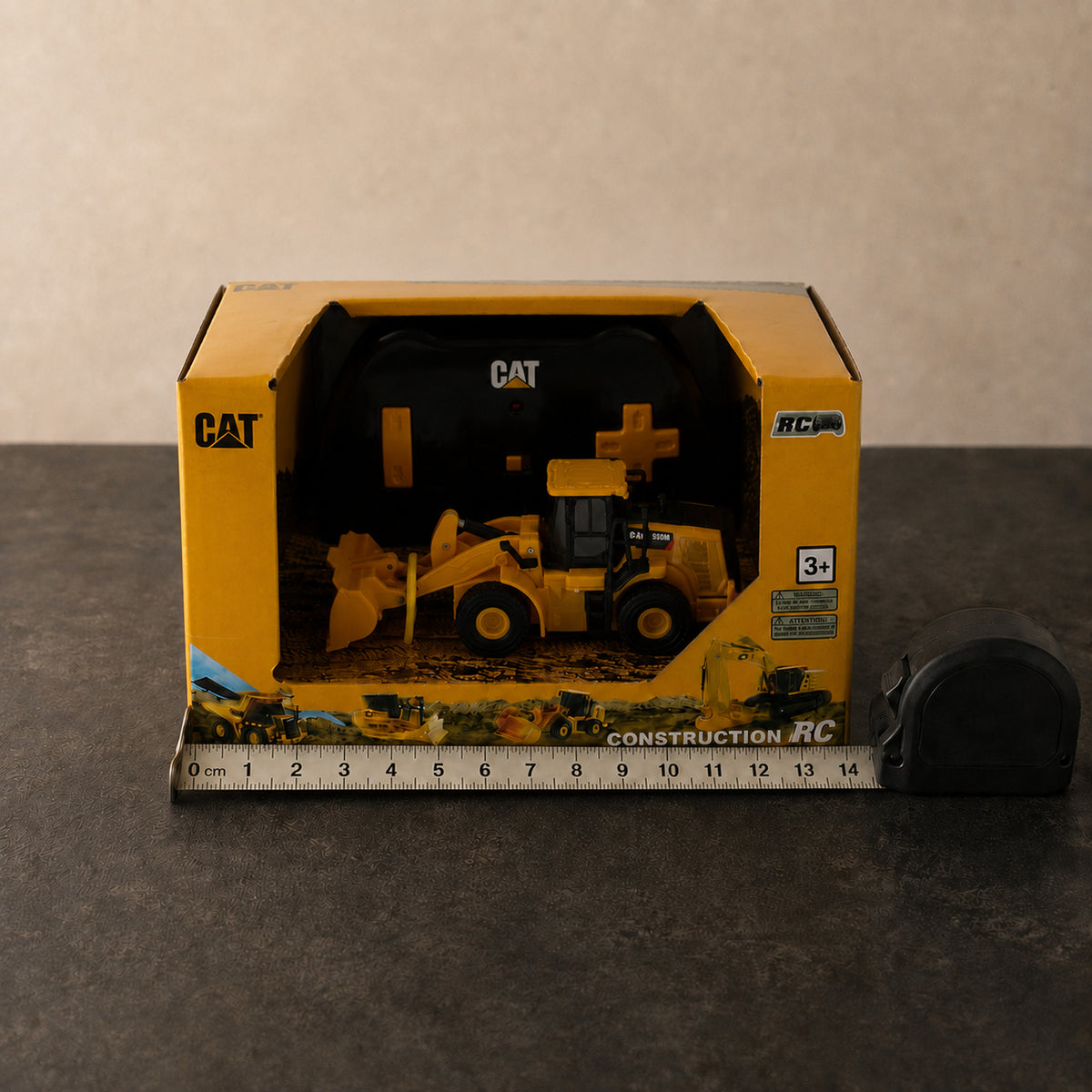 Mini CAT 950M wheel loader 1:64 RC — photo 5 of 6