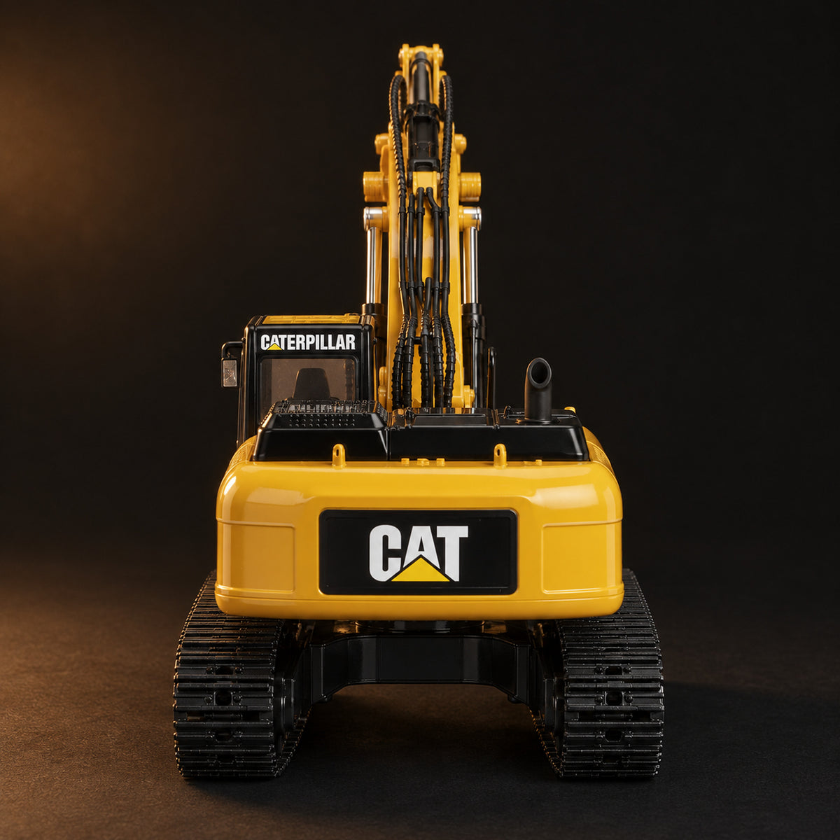 CAT 330D L hydraulic excavator 1:20 die-cast RC — photo 4 of 6