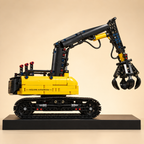 Mould King 17077 hydraulic log loader building set — built model on display base, side view, grapple raised